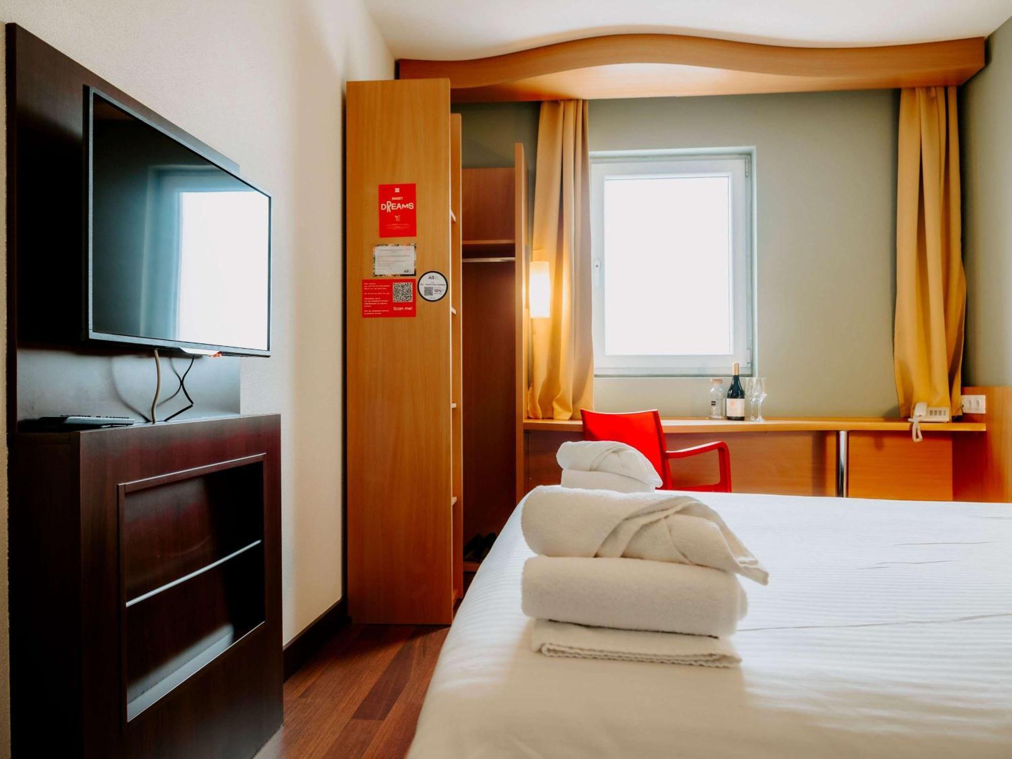 Ibis Airport 3*